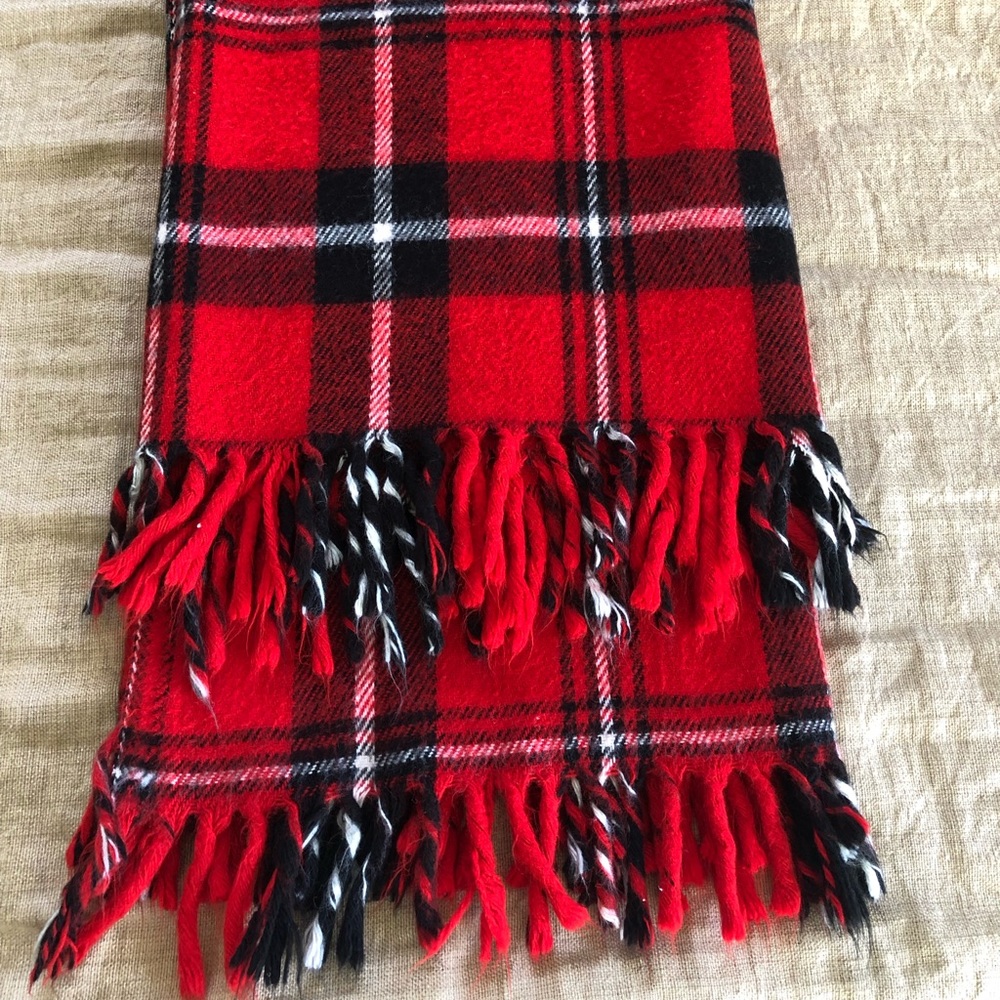 FARIBO plaid throw blanket Fringe Faribault USA stadium TARTAN red 47 X 54 lodge